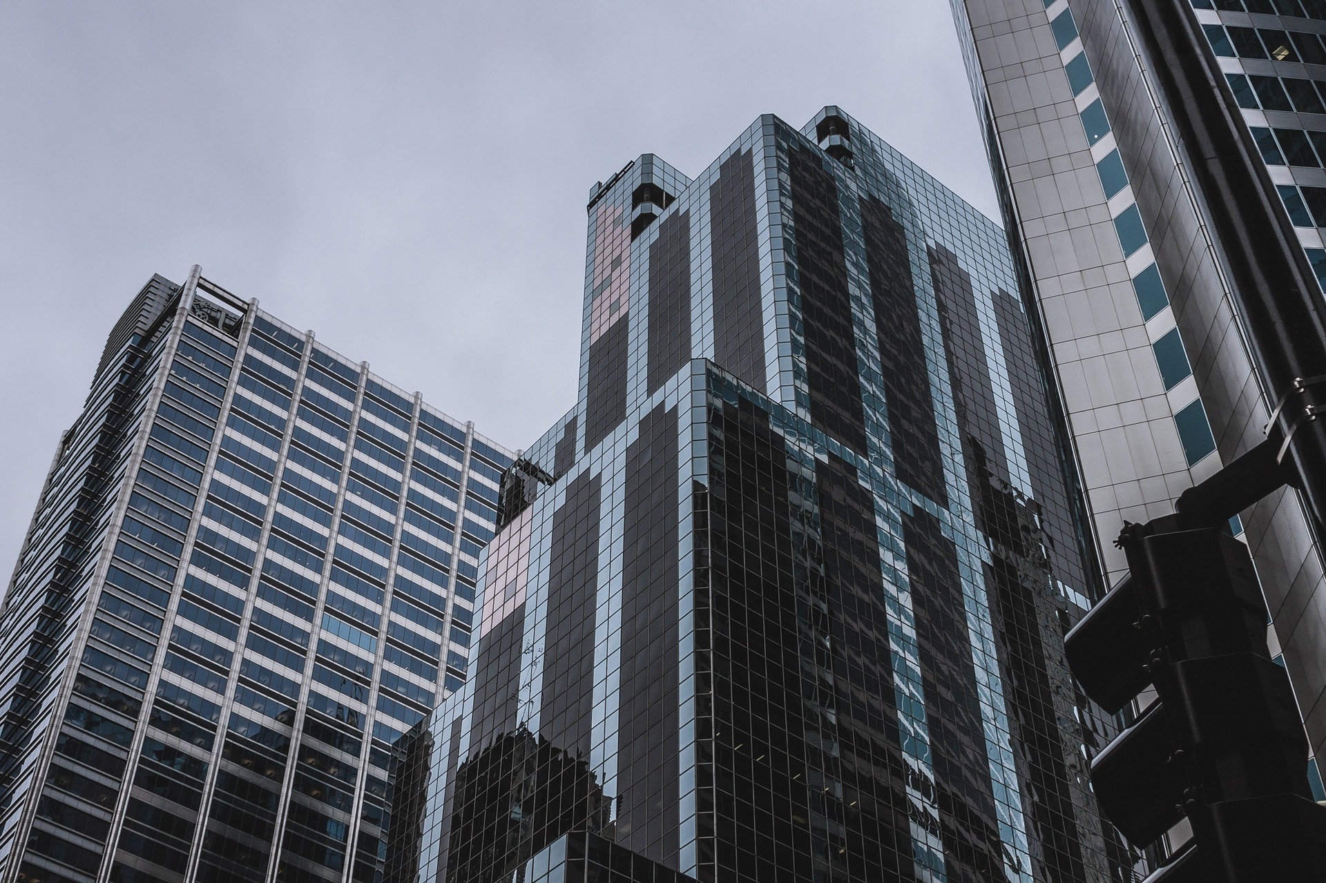 Commercial skyscraper roofing contractors